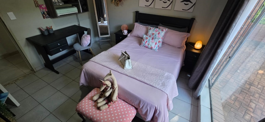 7 Bedroom Property for Sale in Safari Gardens North West